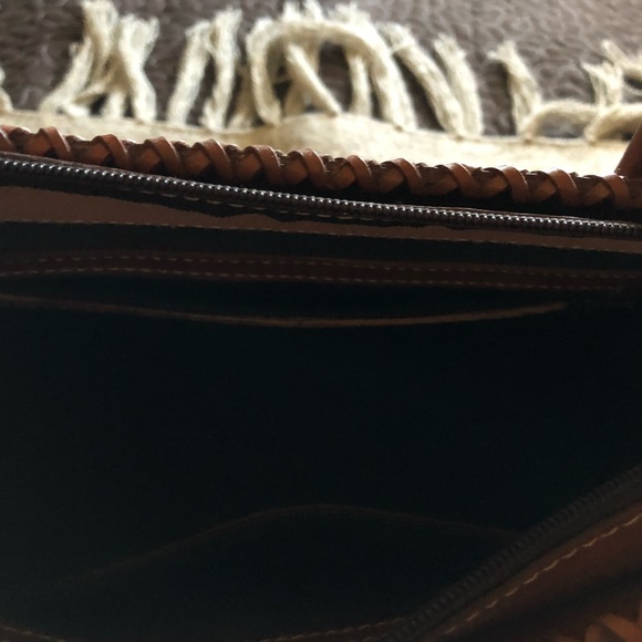 Nice purse - Picture 2 of 8